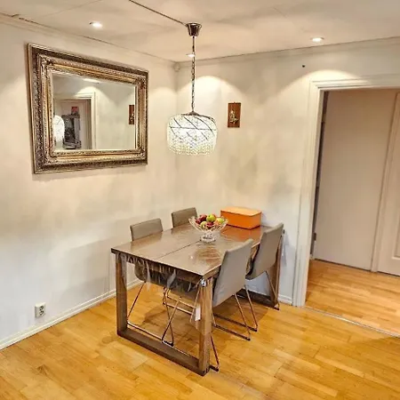Spacious House With Stunning Mountain Views 펜션 베르겐