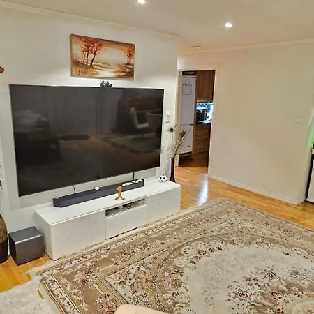 Spacious House With Stunning Mountain Views 펜션