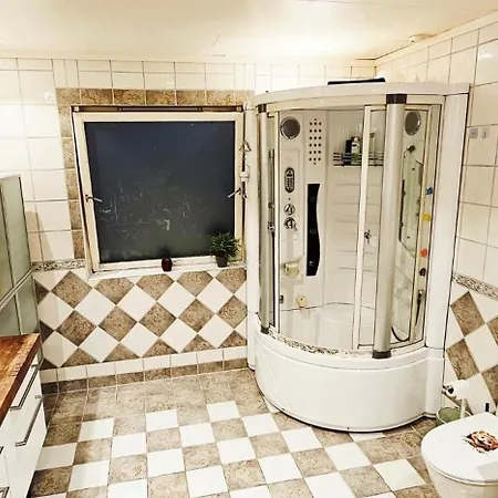 Spacious House With Stunning Mountain Views 펜션 베르겐