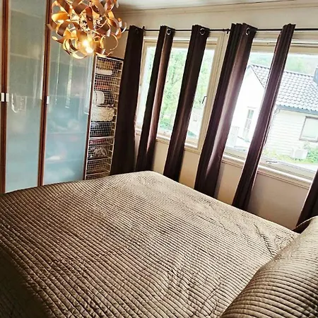 펜션 Spacious House With Stunning Mountain Views 베르겐