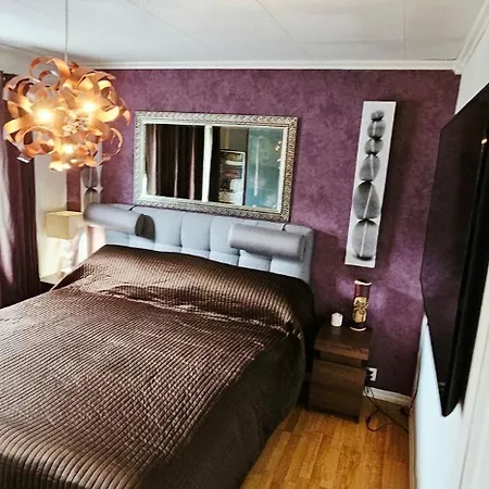 Spacious House With Stunning Mountain Views * 베르겐