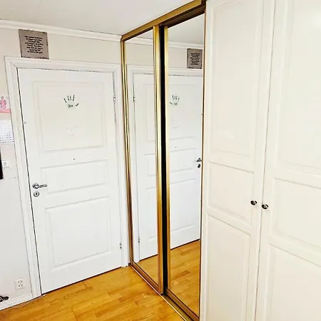 Spacious House With Stunning Mountain Views 베르겐